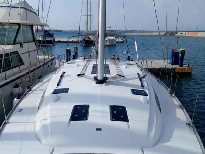Wynajem łodzi Alimos tanio Bavaria 51