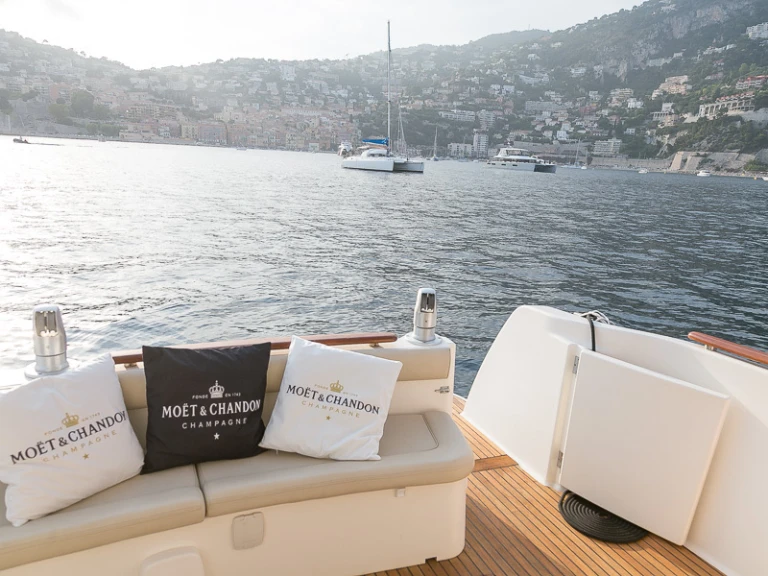 Wynajem łodzi Jeanneau Prestige 32 Fly w Nicea na SamBoat 