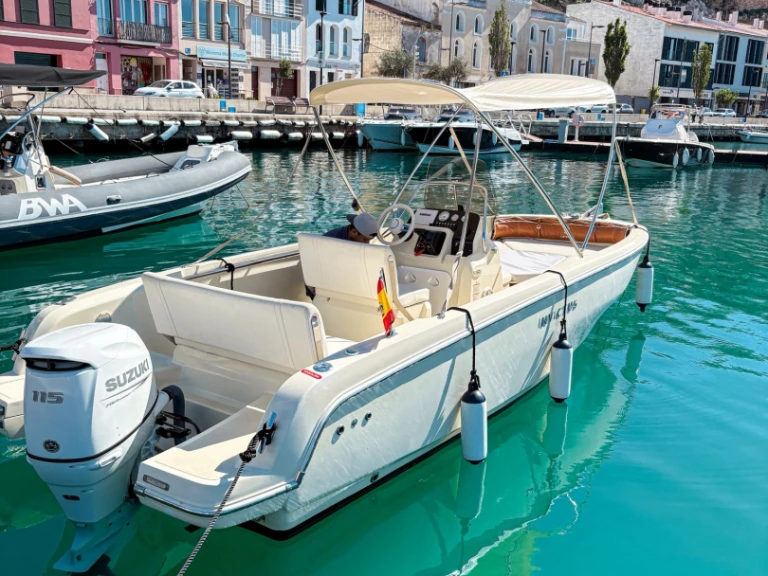 Wynajmij Invictus  Invictus 190 FX w Mahon Port