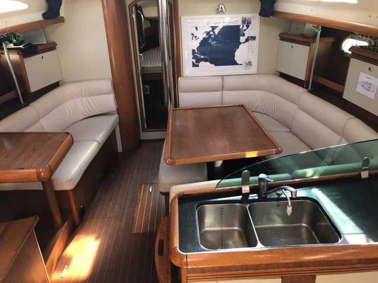 Wynajem w Larmor-Plage- Jeanneau Sun Odyssey 43 na SamBoat