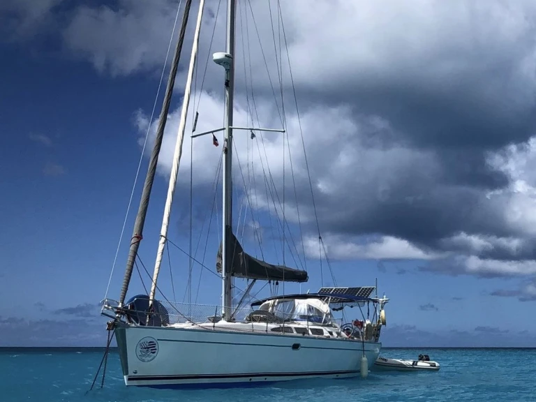Wynajmij Jeanneau Sun Odyssey 43 w Larmor-Plage