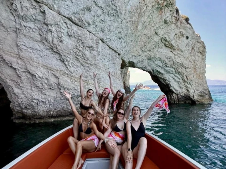 Wynajem w Zakynthos- Protagon 33 na SamBoat