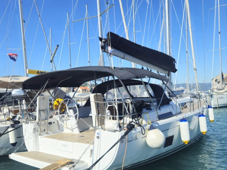 Wynajem Żaglowiec w Trogir - Hanse Hanse 418