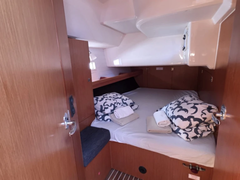 Wynajmij Bavaria Cruiser 46 w Novi Vinodolski