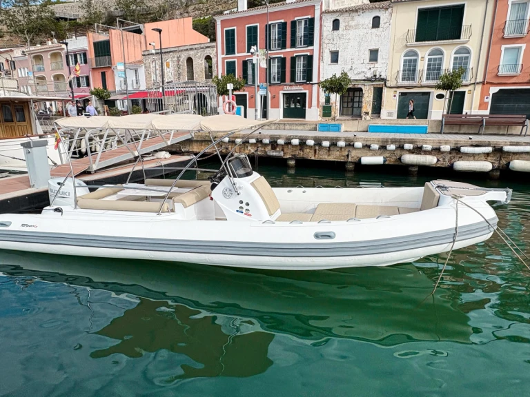 Wynajem w Mahon- Tarpon Luxe 790 na SamBoat