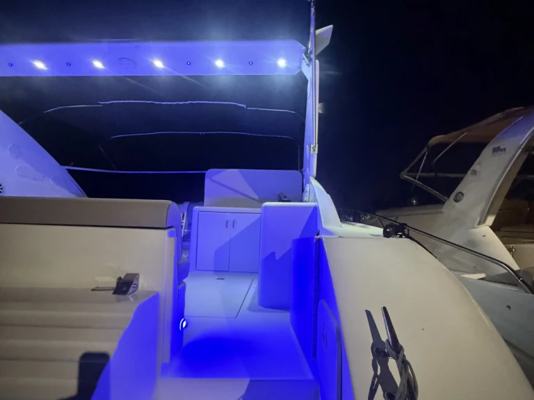 Wynajem łodzi Trojan Carver 440 w Terracina na SamBoat 