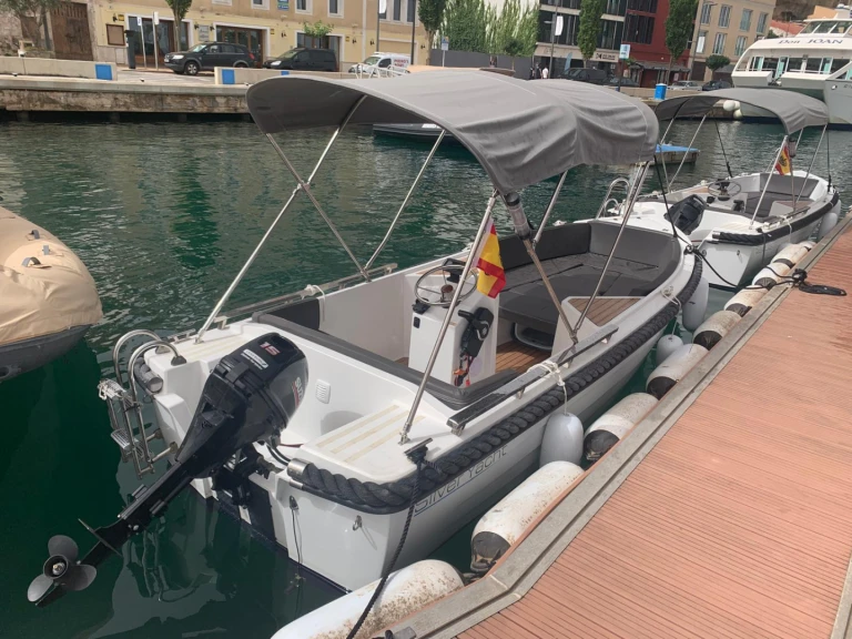 Wynajmij Motorówka z lub bez skippera Silver Yacht w Sant Tomàs