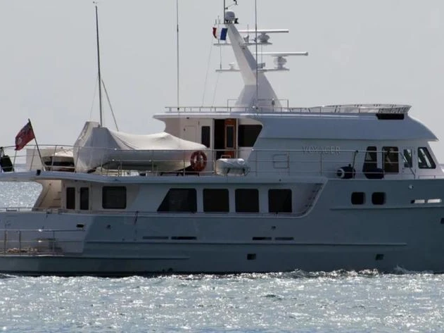 Seaton Yachts VOYAGER 84 między profesjonalistami a osobami prywatnymi w Kalkara