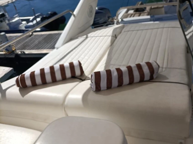 Wynajmij Azimut Azimut 40 w Porto-Vecchio