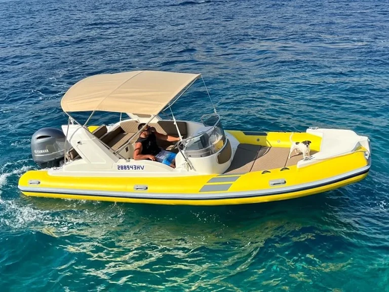 Wynajem łodzi Hvar tanio B23F
