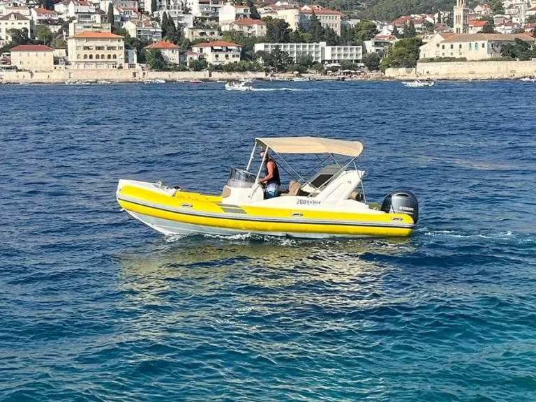 Wynajem Motorówka w Hvar - Aquamax B23F