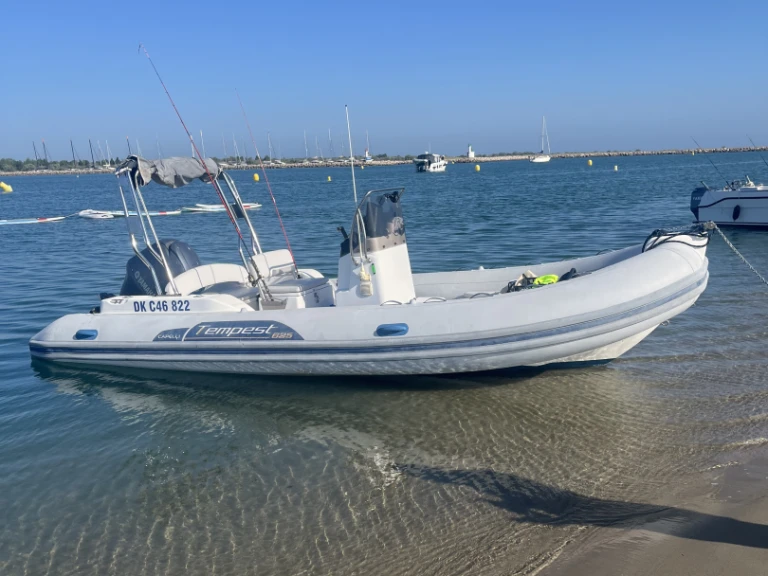 Wynajem łodzi Port-Camargue tanio Tempest 626