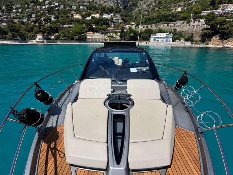 Wynajem łodzi Cranchi Cranchi M44 HT w Nice Port na SamBoat 