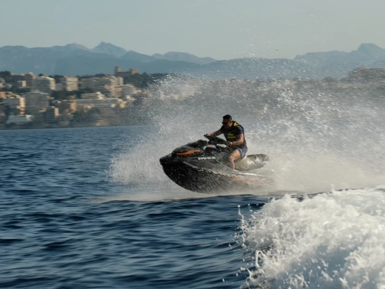 Wynajmij Jet ski z lub bez skippera  w Palma de Mallorca