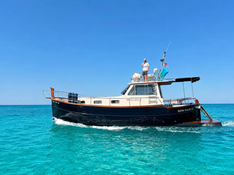 Menorquin-Yachts Menorquin Yachts 120 między profesjonalistami a osobami prywatnymi w Mahon