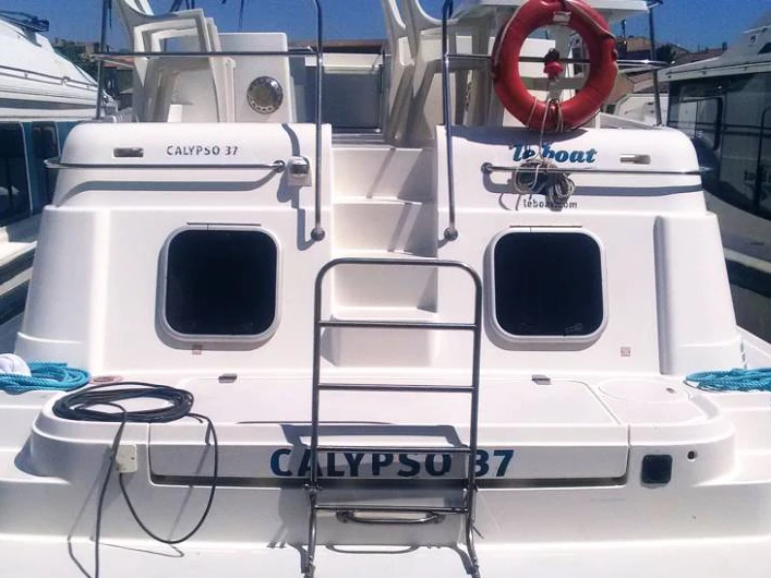 Le Boat Calypso między profesjonalistami a osobami prywatnymi w Homps