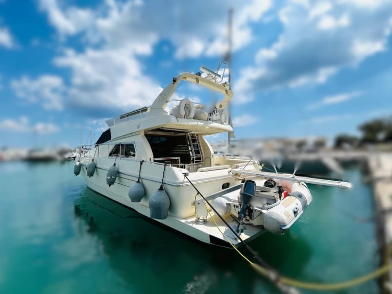 Wynajem łodzi Ferretti Altura 45 Fly w Saint-Raphael na SamBoat 
