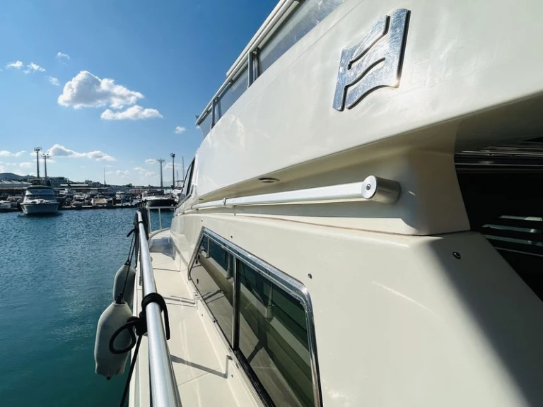 Wynajem w Saint-Raphael- Ferretti Altura 45 Fly na SamBoat