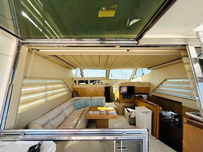 Wynajem łodzi Ferretti Altura 45 Fly w Saint-Raphael na SamBoat 