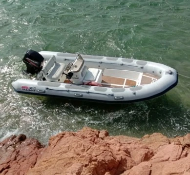 Wynajem łodzi Vilanova de Arousa tanio 450