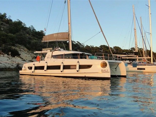 Wynajmij Bali Bali 4.2 w Alimos