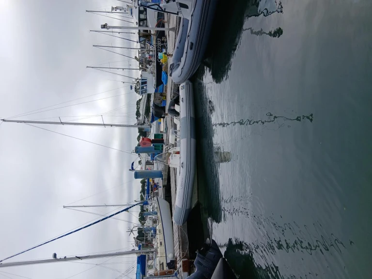 Wynajem Łódż półsztywna w Port-Louis - Zodiac Pro Open 550