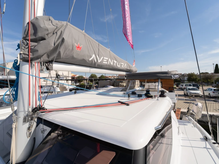 Wynajem łodzi Aventura Aventura 37 - 3 cab. w Pirovac na SamBoat 