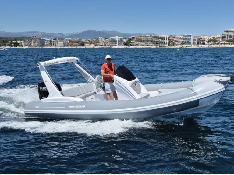 Wynajem łodzi Juan-les-Pins tanio mik 700