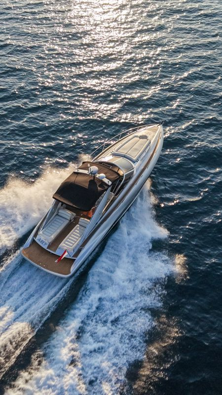 Wynajmij Sunseeker Superhawk 43 w Cannes