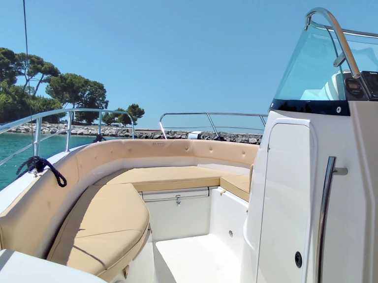 Wynajmij Marinello Eden 26 Open w Porec