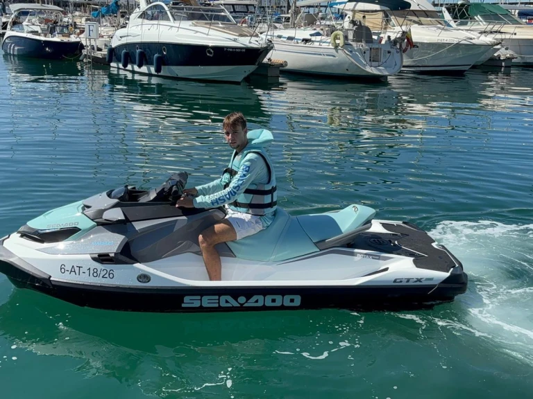 Wynajem łodzi Sea-Doo Gtx pro 130 w Alicante na SamBoat 