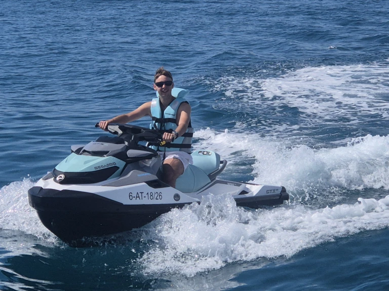 Wynajmij Jet ski z lub bez skippera Sea-Doo w Alicante