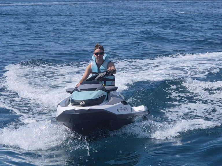 Wynajem Jet ski Sea-Doo z patentem 