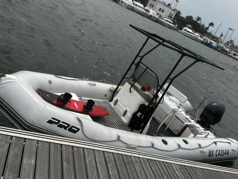 Wynajmij Łódż półsztywna z lub bez skippera Zodiac w Saint-Cyprien