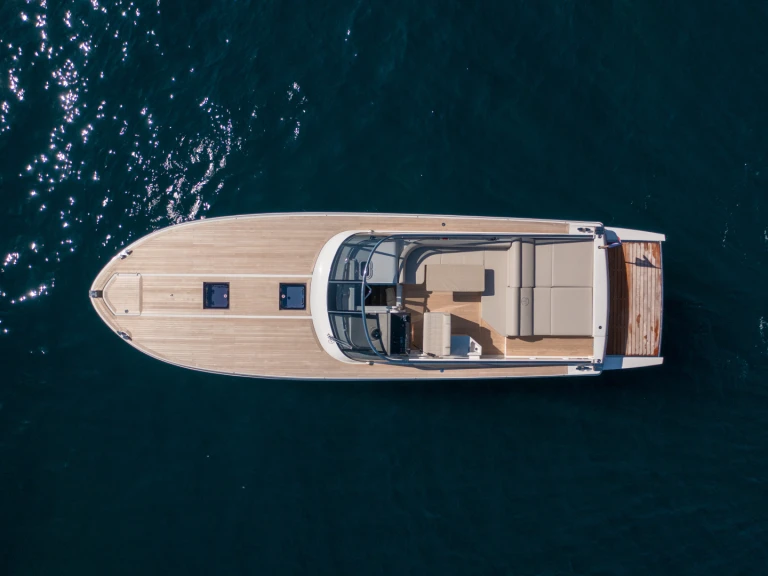 Wynajem łodzi Saint-Tropez tanio Itama 45