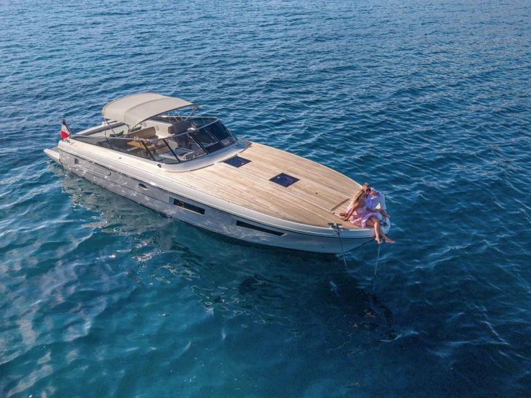 Wynajmij Itama Itama 45 w Saint-Tropez