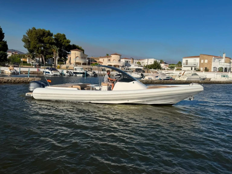 Wynajem łodzi Magazzu MX 11 w Empuriabrava na SamBoat 