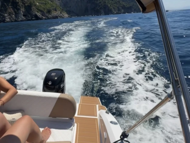 Idea Marine Idea 53 między profesjonalistami a osobami prywatnymi w Salerno