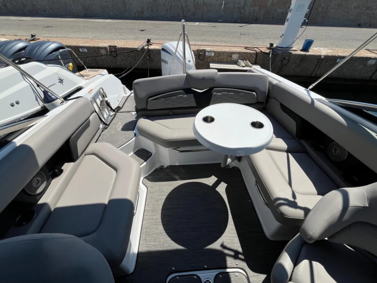 Wynajem w Cogolin- Four Winns HD5 na SamBoat