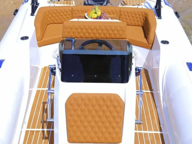 Wynajem łodzi Pula tanio Viga Luxury 650