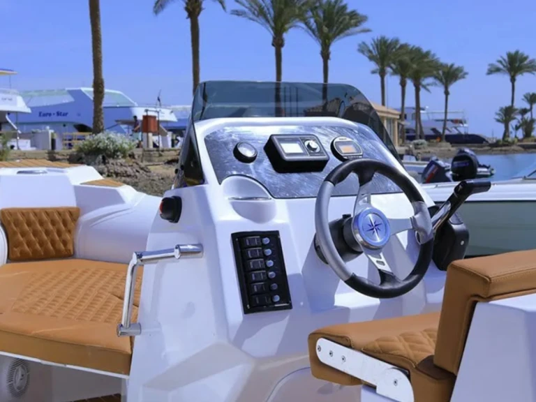 Wynajem Łódż półsztywna w Pula - Viga Boats Viga Luxury 650