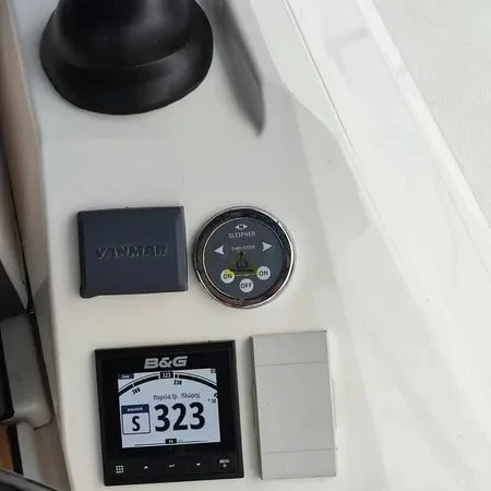 Wynajem łodzi Lefkáda tanio Bavaria C42
