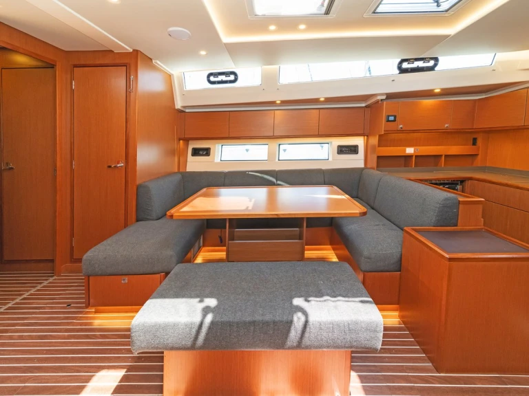 Wynajem łodzi Bavaria Bavaria C57 w Alimos na SamBoat 