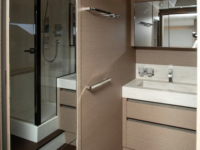 Wynajem łodzi Prestige 630s w Cannes na SamBoat 