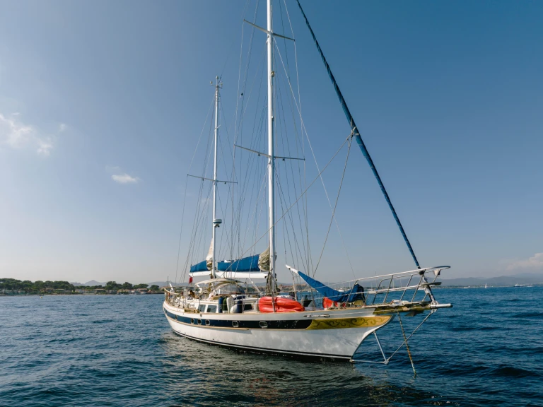 Wynajem łodzi Hyeres tanio Scorpio 72