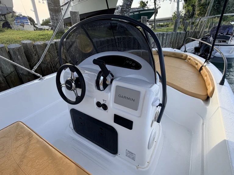 Wynajem łodzi Ranieri Shark 19 w Bevazzana na SamBoat 