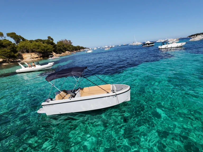 Wynajem łodzi Mandelieu-la-Napoule tanio BlueWater 170