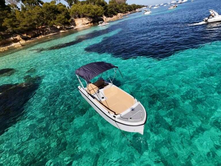 Wynajem łodzi Poseidon BlueWater 170 w Mandelieu-la-Napoule na SamBoat 