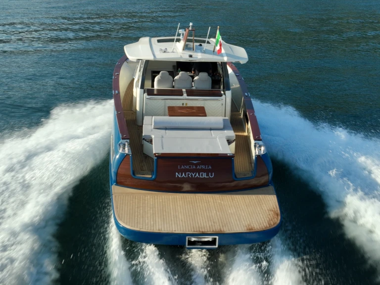 Wynajem w Sorrento- Lancia Aprea 42 na SamBoat
