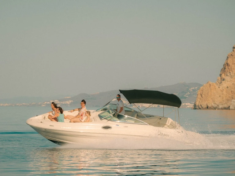 Wynajem Motorówka w La Herradura - Sea Ray Sea Ray 240 Sundeck